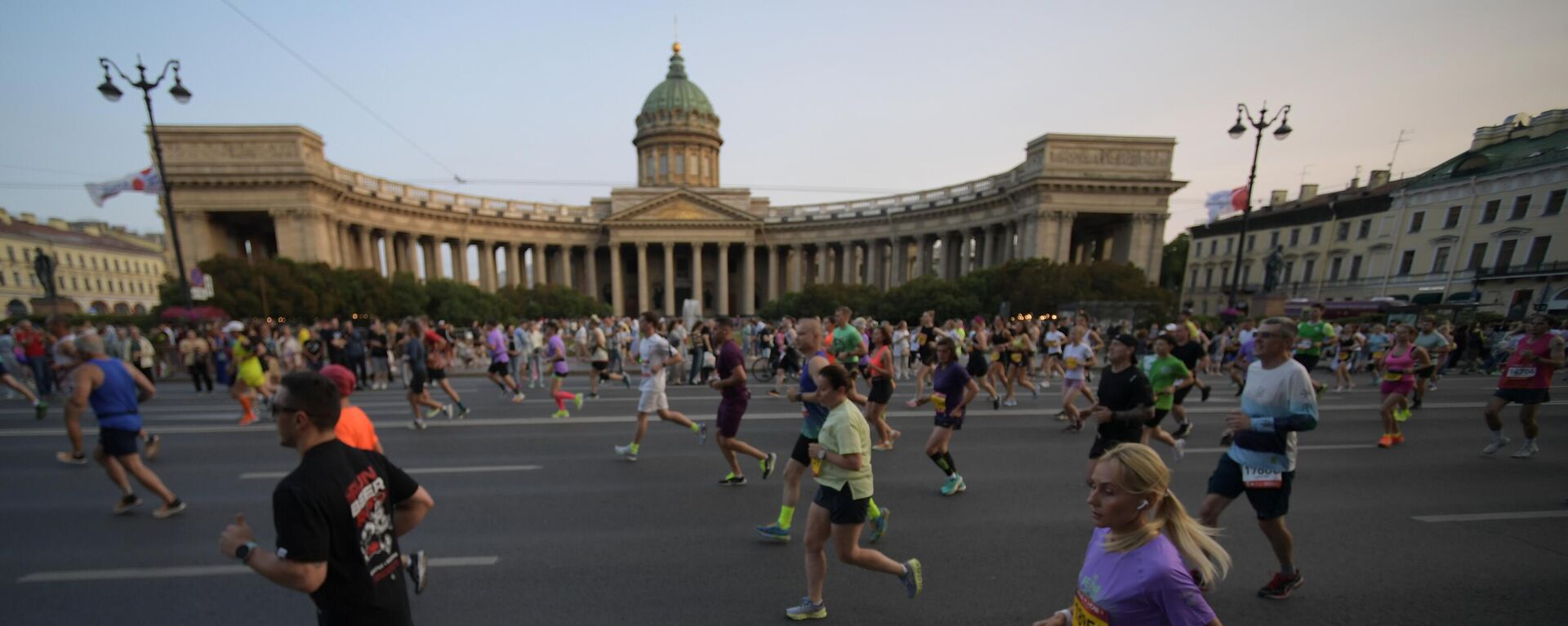 White Nights marathon in Saint Petersburg, Russia - Sputnik Africa, 1920, 01.07.2024