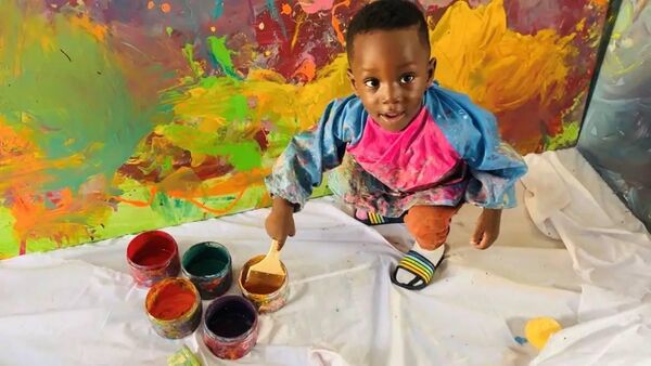 Ghanian boy Ace-Liam Nana Sam Ankrah holds the Guinness World Record for the category “The youngest artist [male]”. - Sputnik Africa