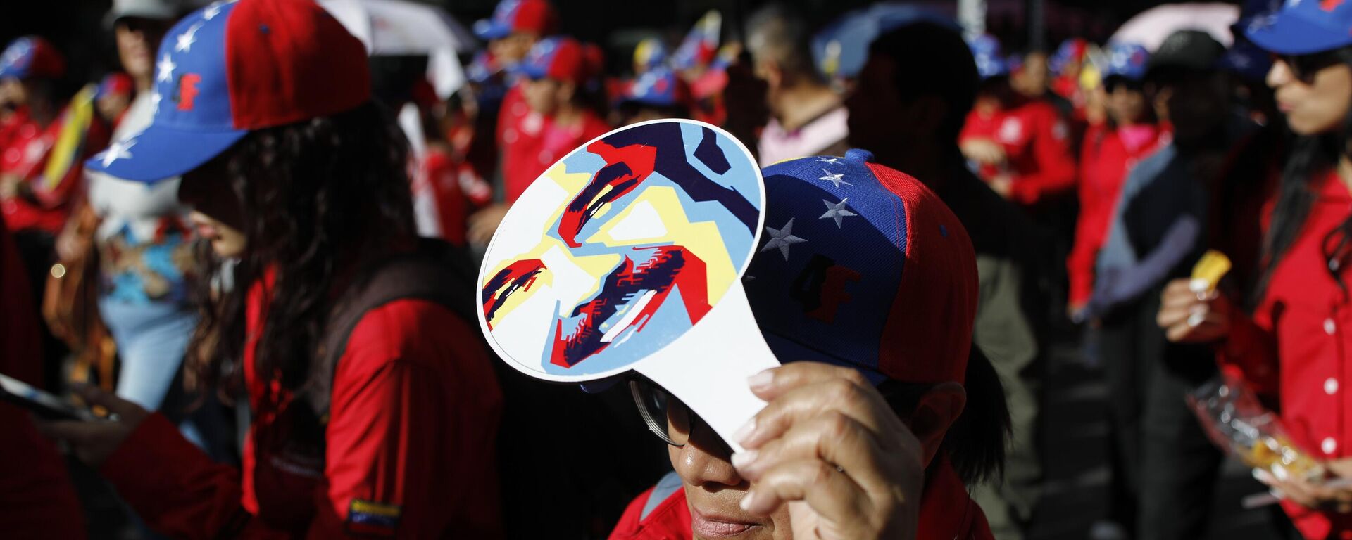 Government supporters rally in defense of President Nicolas Maduro's reelection in Caracas, Venezuela, Wednesday, July 31, 2024, three days after the country's disputed presidential election. - Sputnik Africa, 1920, 01.08.2024