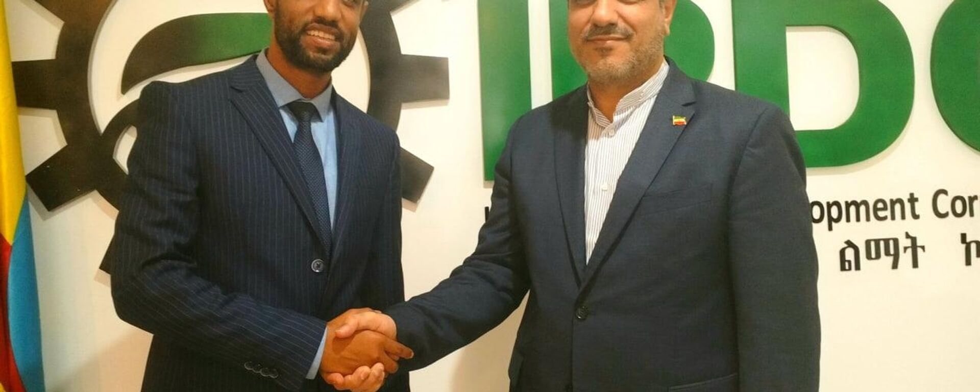 IPDC CEO Fisseha Yitagesu and Iranian Ambassador to Ethiopia Ali Akbar - Sputnik Africa, 1920, 13.08.2024