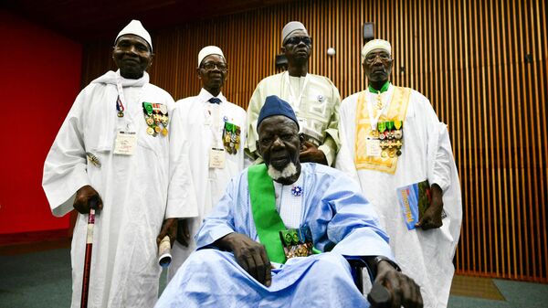 Anciens combattants sénégalais avant la cérémonie commémorative du 80e anniversaire du Débarquement de Provence - Sputnik Afrique