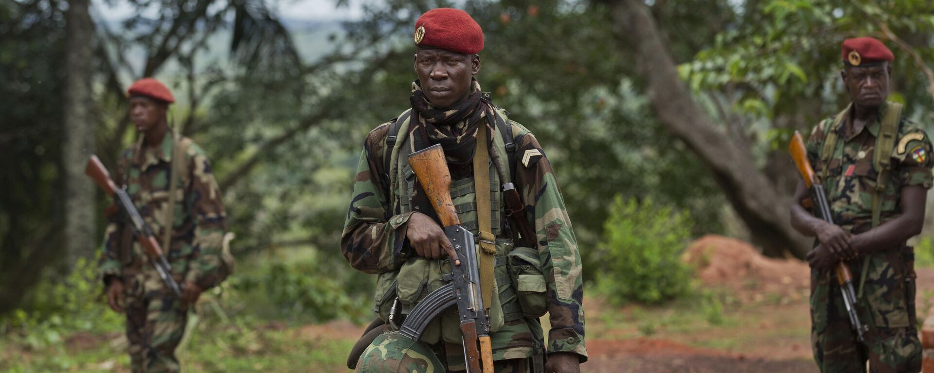 Troops from the Central African Republic and Ugandan soldiers seek out Joseph Kony's Lord's Resistance Army (LRA) - Sputnik Africa, 1920, 21.08.2024