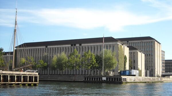 The Ministry of Foreign Affairs in Copenhagen, Denmark, photographed from the harbour. - Sputnik Africa