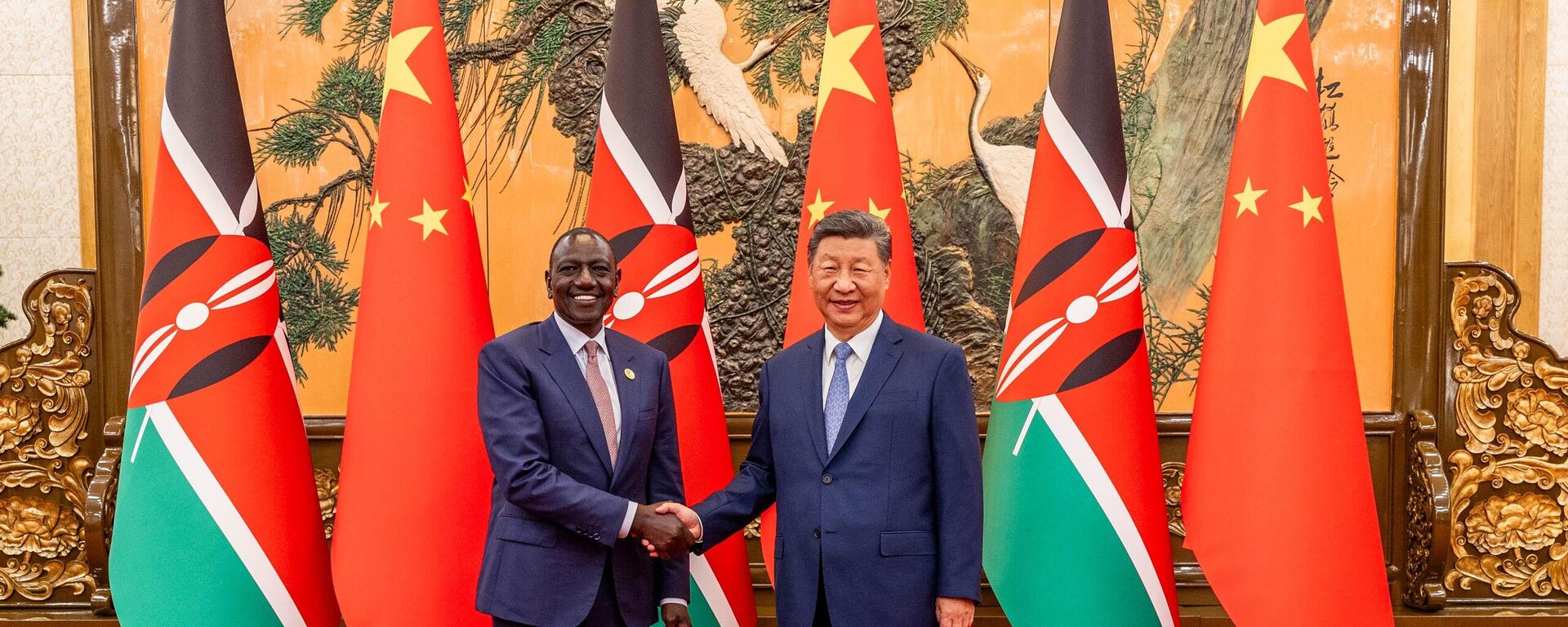 Chinese President Xi Jinping welcomes his Kenyan counterpart William Ruto at the Great Hall of the People in Beijing, China, ahead of the 9th Forum on China Africa Cooperation (FOCAC) Summit on Tuesday, September 3, 2024. - Sputnik Africa, 1920, 04.09.2024