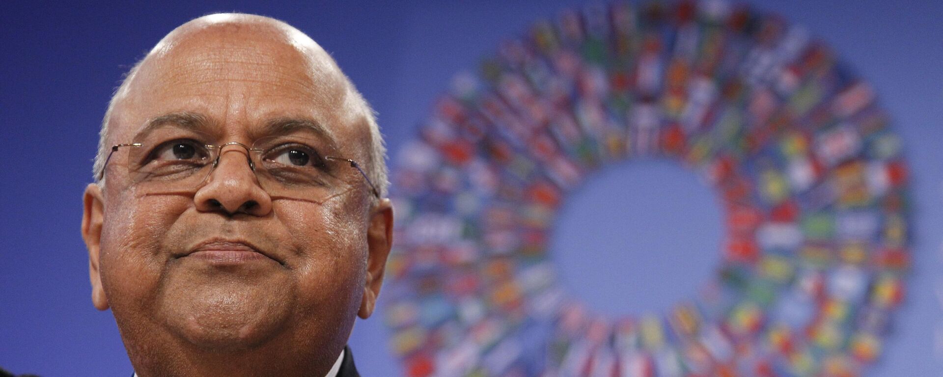 South African Finance Minister Pravin Gordhan, speaks during a G-24 news conference at the IMF/ World Bank annual meetings in Washington, Thursday, Sept. 22, 2011. - Sputnik Africa, 1920, 13.09.2024