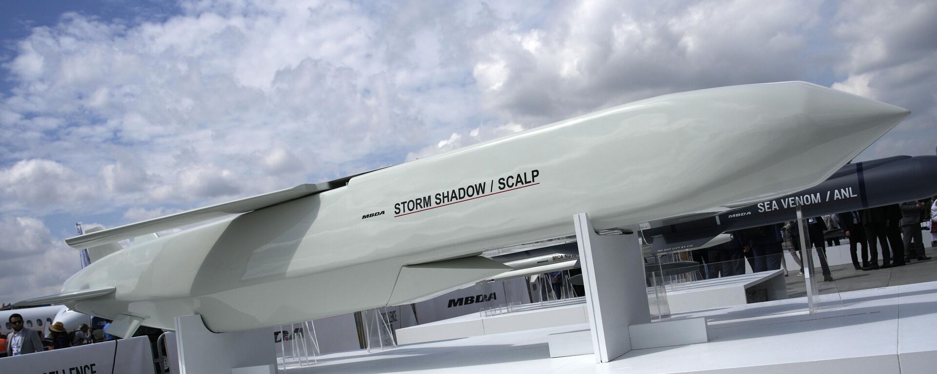 The Storm Shadow cruise missile is on display during the Paris Air Show in Le Bourget, north of Paris, France, on June 19, 2023. - Sputnik Africa, 1920, 15.09.2024