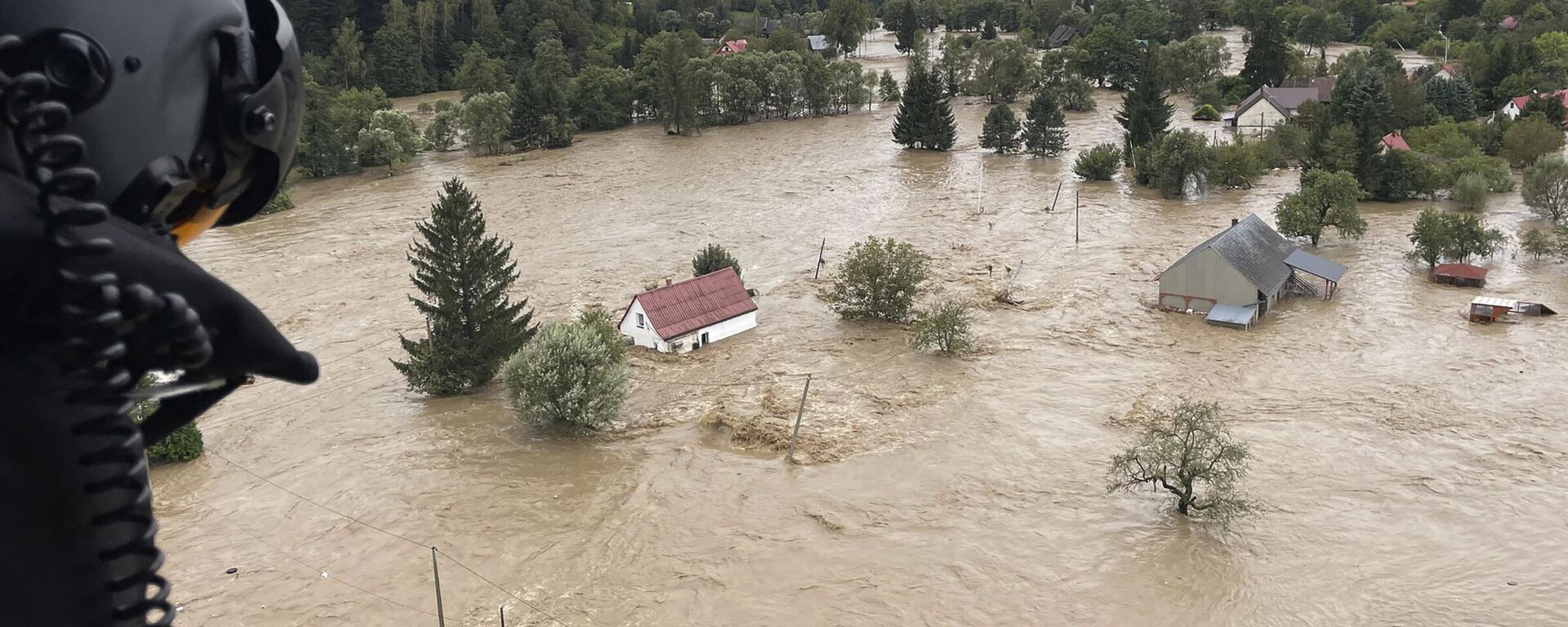 This handout photo provided by the Polish fire department, shows a flooded area near the Nysa Klodzka river in Nysa, Poland on Monday, Sept. 16, 2024. - Sputnik Africa, 1920, 22.09.2024