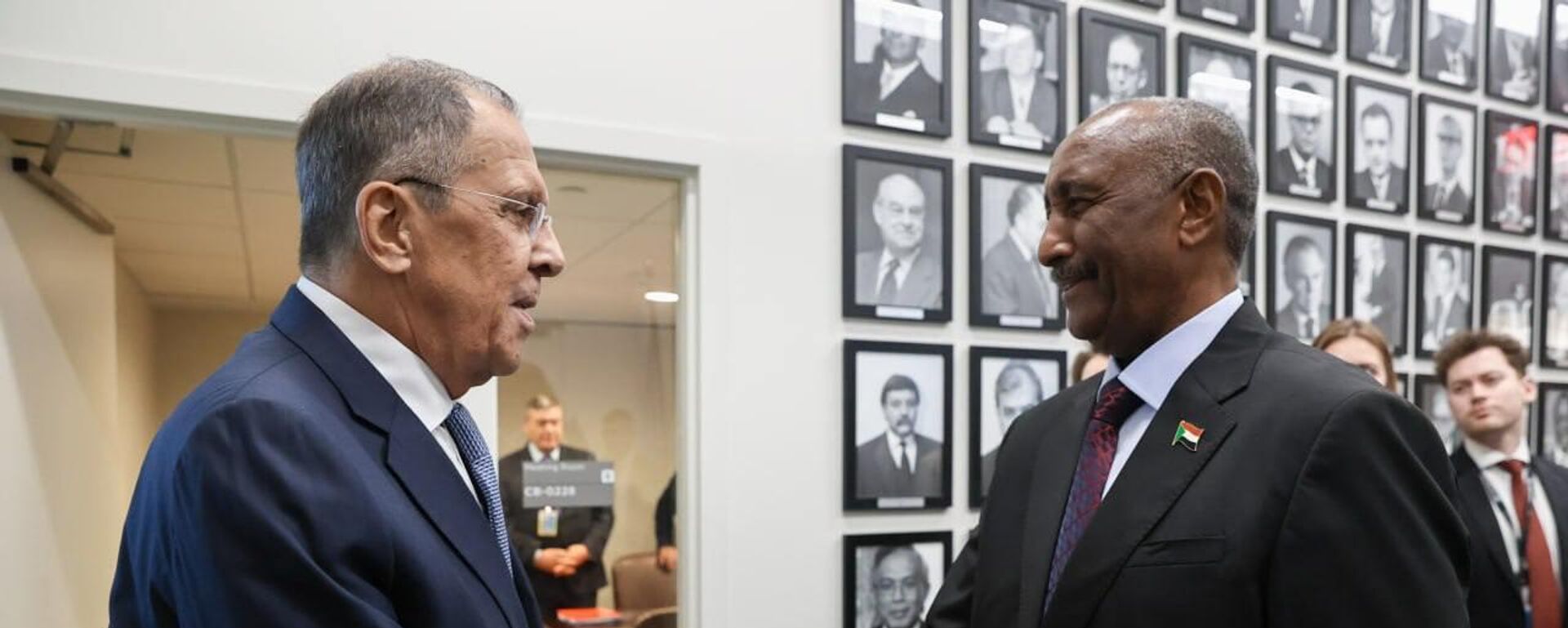 Russian Foreign Minister Sergey Lavrov and Chairman of the Transitional Sovereignty Council of the Republic of Sudan Abdel Fattah al-Burhan hold talks on the sidelines of the 79th Session of the UN General Assembly in New York on Friday, September 27, 2024. - Sputnik Africa, 1920, 27.09.2024