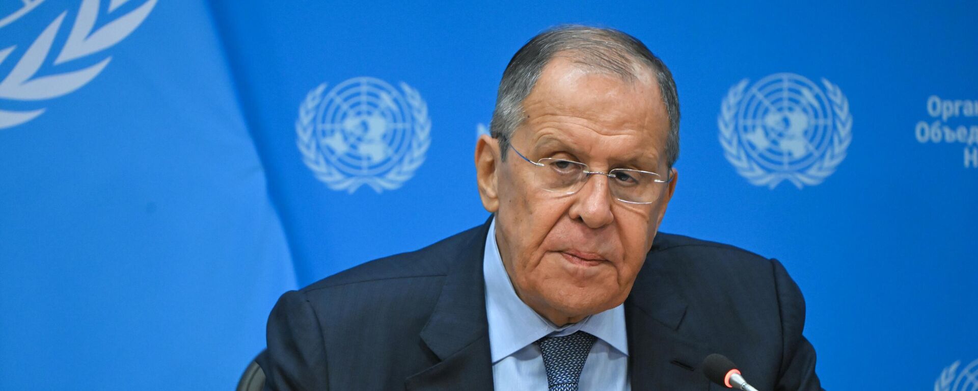 Russian Foreign Minister Sergey Lavrov speaks at a press conference during the 79th session of the UN General Assembly in New York. - Sputnik Africa, 1920, 03.11.2024