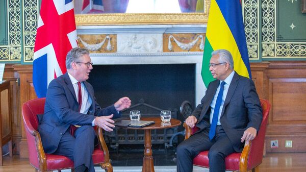 Keir Starmer, Premier ministre britannique et Pravind Jugnauth, Premier ministre de l'île Maurice  - Sputnik Afrique