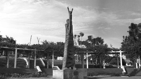 Independence Monument at the entrance to Kampala City Park. - Sputnik Africa