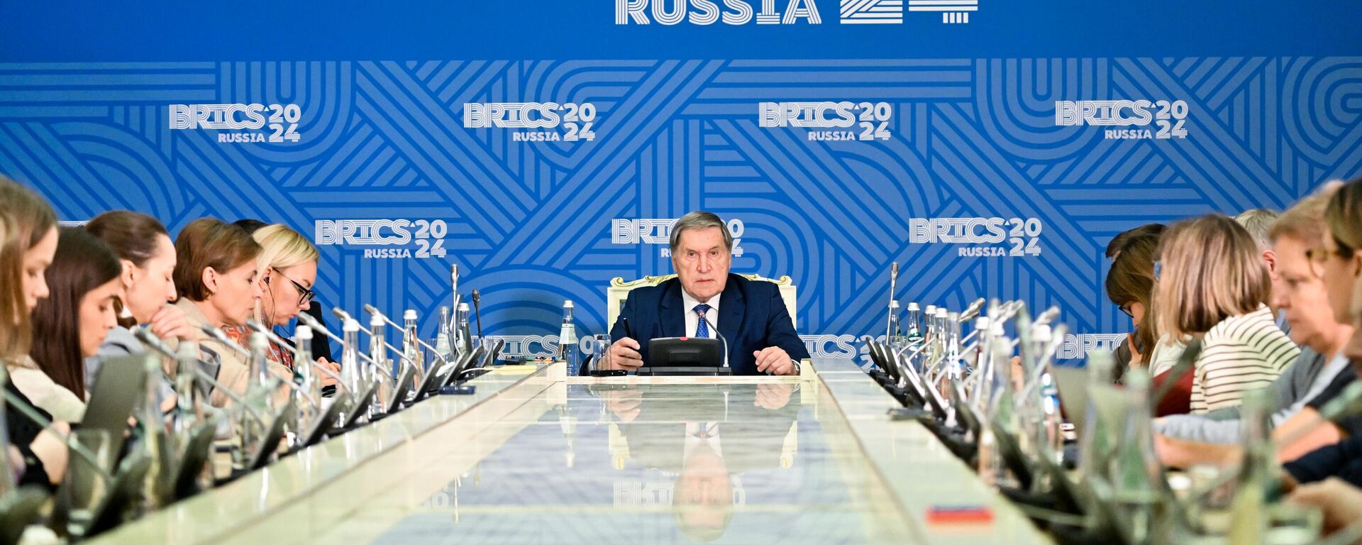 Aide to the President of the Russian Federation Yuri Ushakov at a briefing in Moscow on the BRICS summit in Kazan, which will take place on October 22-24. - Sputnik Africa, 1920, 13.10.2024