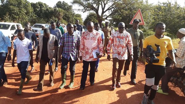 Le gouverneur de la région burkinabè du Nord Issouf Ouédraogo visite une exploitation agricole - Sputnik Afrique