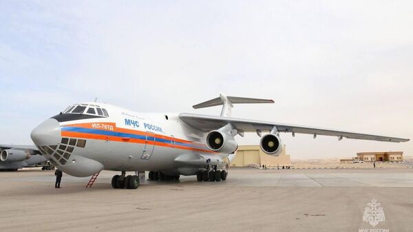 The Il-76 aircraft of the Russian Emergencies Ministry delivering humanitarian aid for the residents of the Gaza Strip - Sputnik Africa