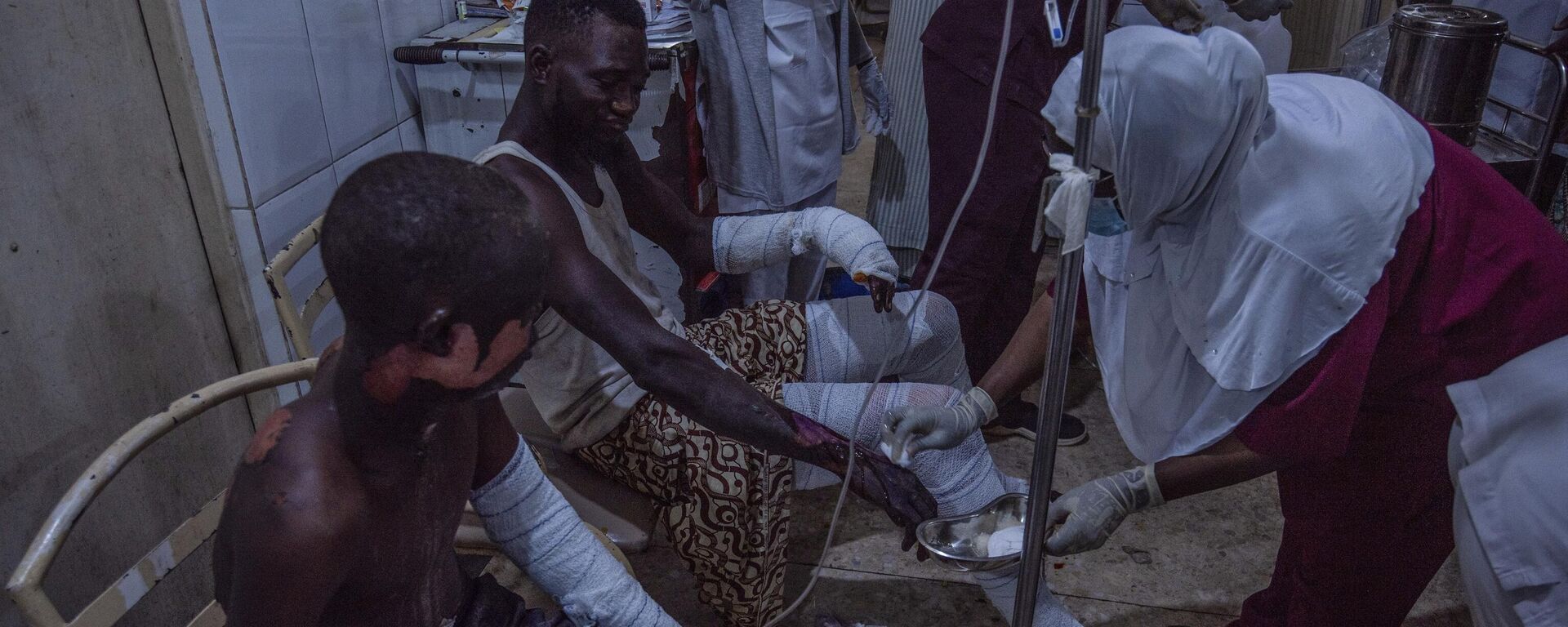 Victims of a tanker explosion from Majiya town receive treatment at the Aminu Kano teaching hospital in Kano Nigeria, Wednesday, Oct. 16, 2024.  - Sputnik Africa, 1920, 19.10.2024