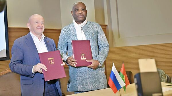 Les représentants des CCI de Moscou et du Burkina signent un mémorandum d'accord - Sputnik Afrique