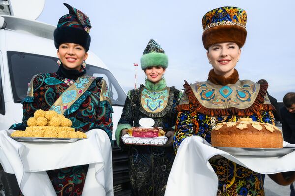 The welcoming ceremony for Indian Prime Minister Narendra Modi at Kazan airport. - Sputnik Africa