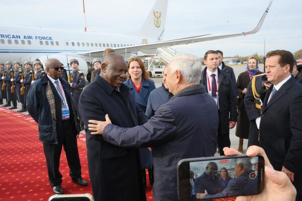 South African President Cyril Ramaphosa, who arrived to participate in the 16th BRICS Summit, during the welcoming ceremony. - Sputnik Africa