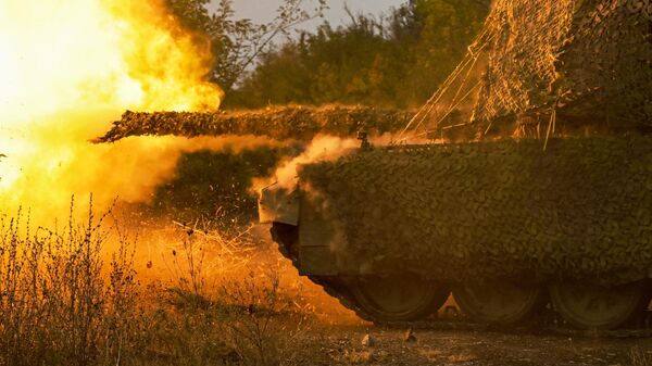 A T-72B3M tank of the Central Military District of the Russian Armed Forces fires at Ukrainian Armed Forces positions in the Pokrovsky direction of the special military operation. - Sputnik Afrique