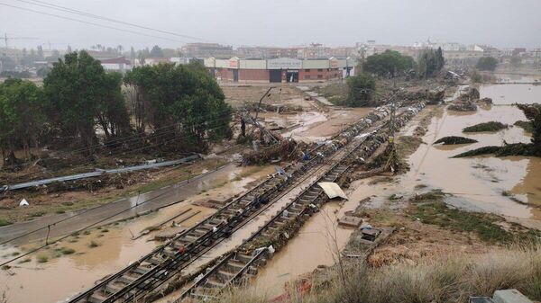 Railway in Valencia, Spain, was destroyed by floods - Sputnik Africa