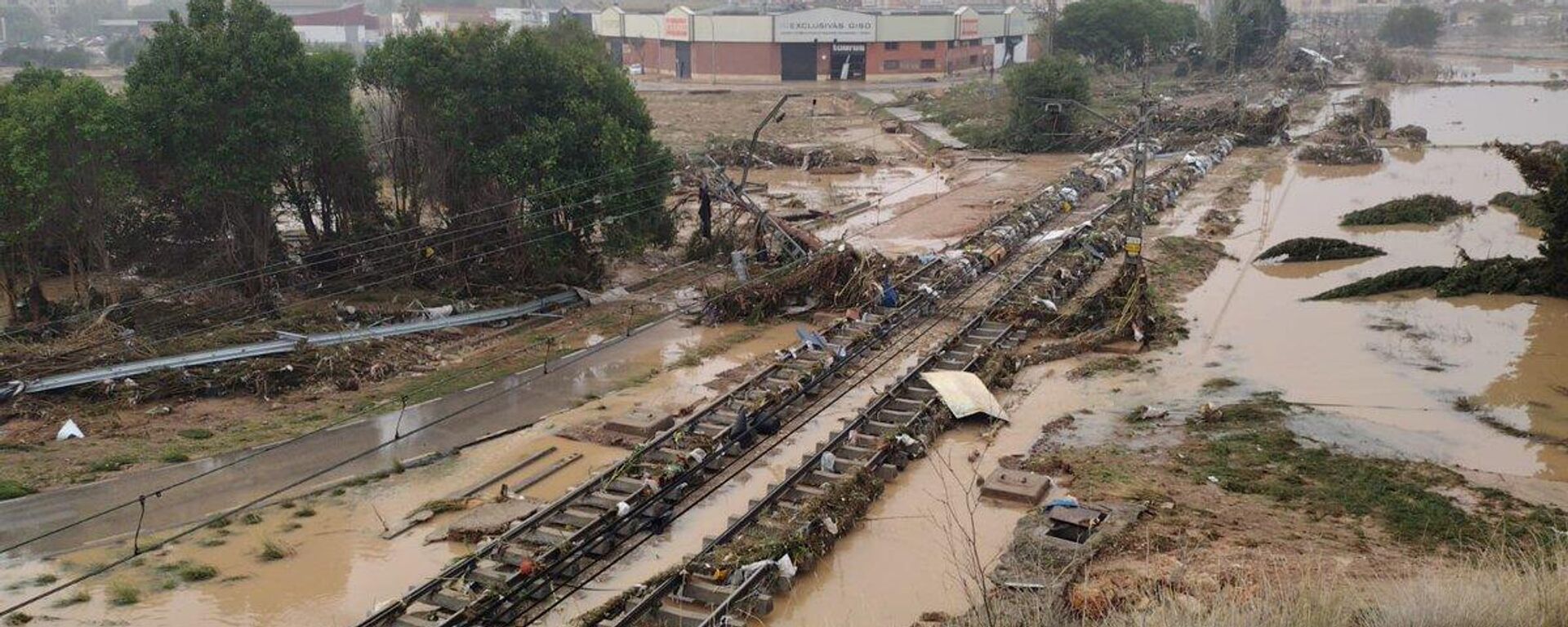 Railway in Valencia, Spain, was destroyed by floods - Sputnik Africa, 1920, 02.11.2024