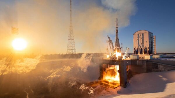 Soyuz rocket takes off from Vostochny cosmodrome to put 55 satellites into orbit - Sputnik Africa