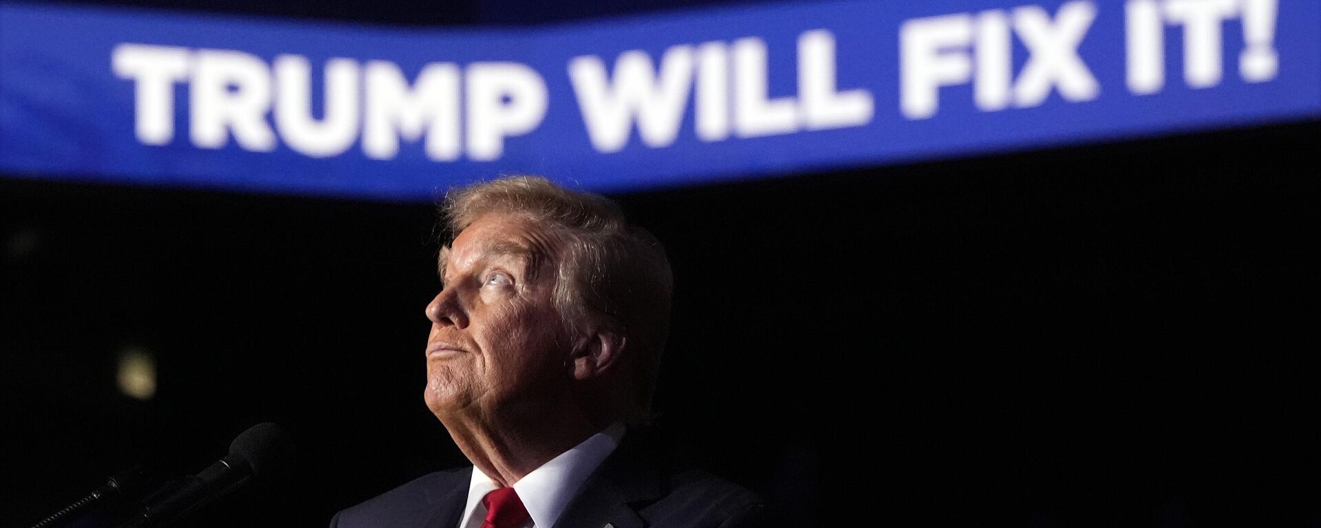 Republican presidential nominee former President Donald Trump speaks during a campaign rally at Lee's Family Forum, Thursday, Oct. 31, 2024, in Henderson, Nev.  - Sputnik Africa, 1920, 09.11.2024