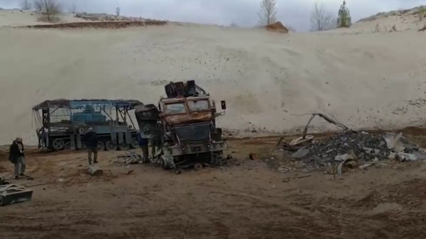 Les militaires russes montrent le matériel occidental détruit dans le Donbass - vidéo