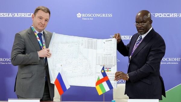 Signing ceremony of the agreement between the Ministry of Education of the Russian Federation and the Ministry of National Education of the Central African Republic - Sputnik Africa