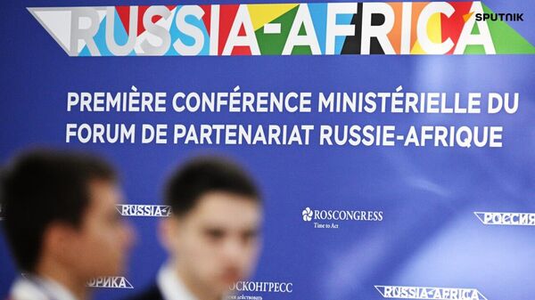 Sergueї Lavrov s'exprime à la séance plénière de la 1e conférence ministérielle du Forum de partenariat Russie-Afrique - Sputnik Afrique