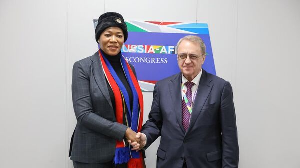 Special Representative of the Russian president for the Middle East and African Countries, Russian Deputy Foreign Minister Mikhail Bogdanov and Deputy Minister of International Relations and Cooperation of South Africa Anna Thandi Moraka - Sputnik Africa