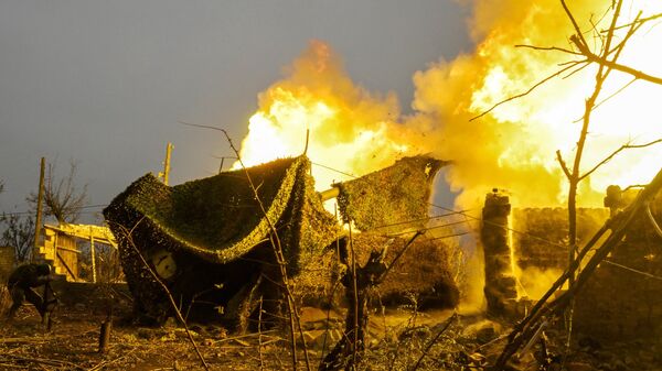 An artillery crew of a 152-mm self-propelled artillery unit 2S5 Giatsint-S of the Russian Armed Forces fires at the positions of the Ukrainian Armed Forces in the Krasnoarmeysk direction of the special military operation. - Sputnik Africa