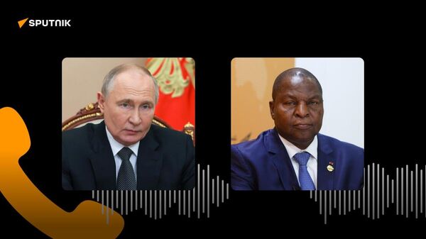 Vladimir Poutine et Faustin- Archange Touadera - Sputnik Afrique