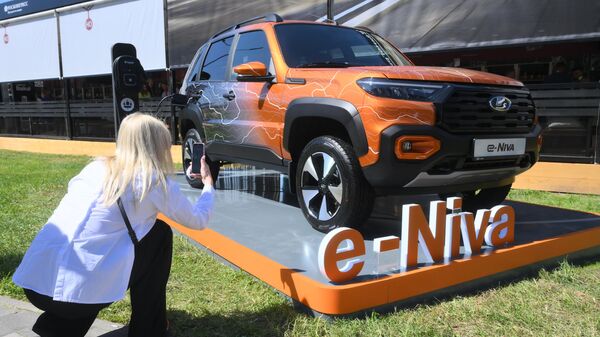 E-niva car, an electric sustainable version of Lada Niva Travel, presented at the SPIEF 2024 - Sputnik Africa