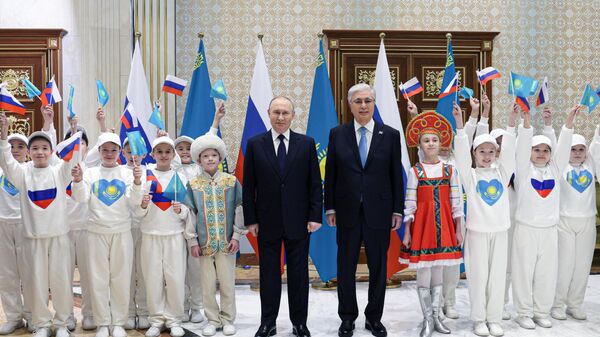 Premières images de l'arrivée de Vladimir Poutine en visite d'État au Kazakhstan