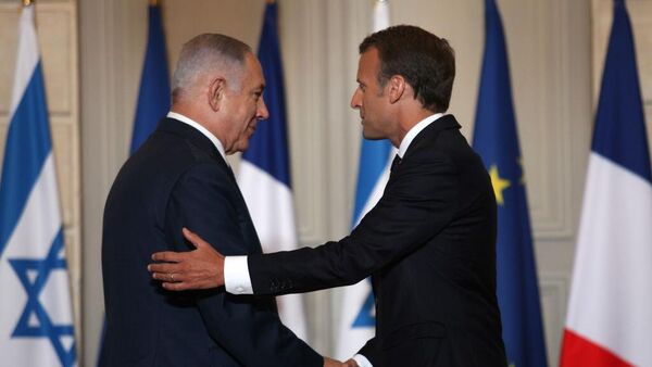 PARIS, FRANCE - JUNE 05: French President Emmanuel Macron (R) and Israeli Prime Minister Benjamin Netanyahu during a press conference at the Elysee Presidential Palace on June 5, 2018 in Paris, France. Netanyahu is on an official visit to Paris. - Sputnik Africa