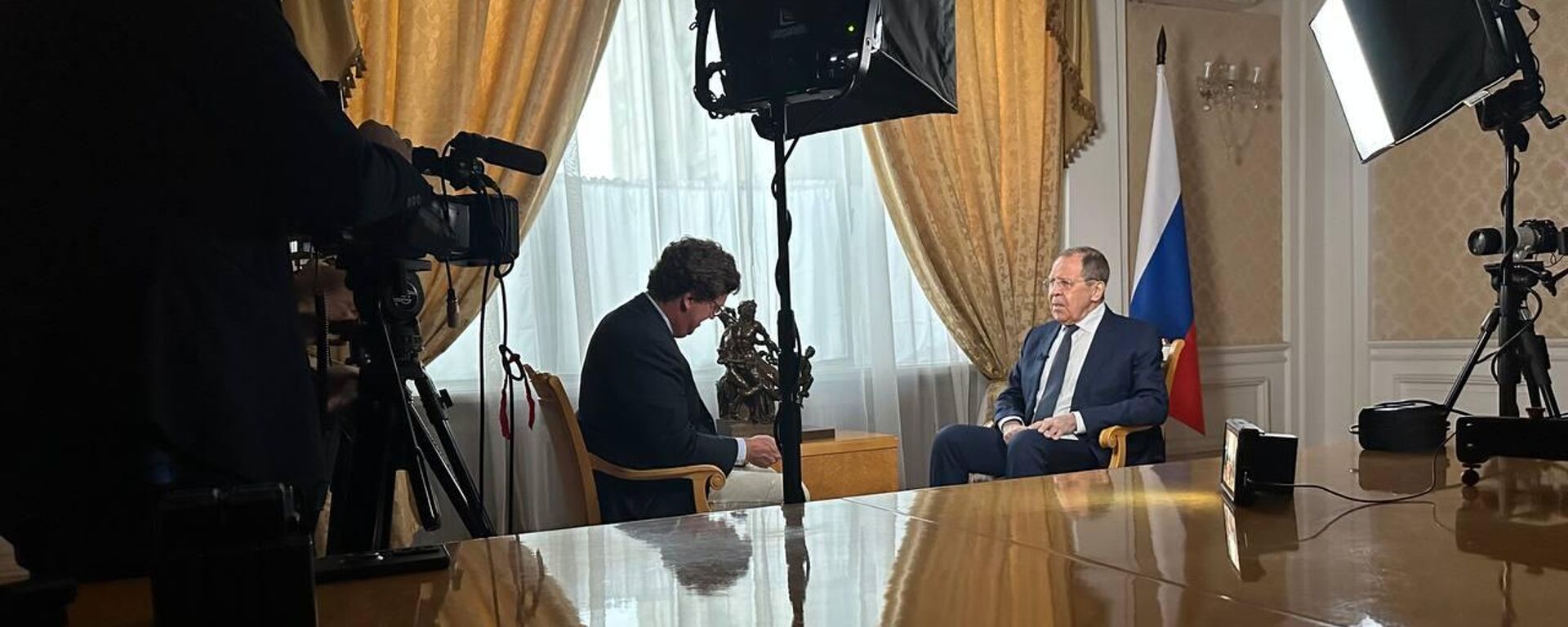 Tucker Carlson interviewing Russian FM Sergei Lavrov  - Sputnik Africa, 1920, 06.12.2024