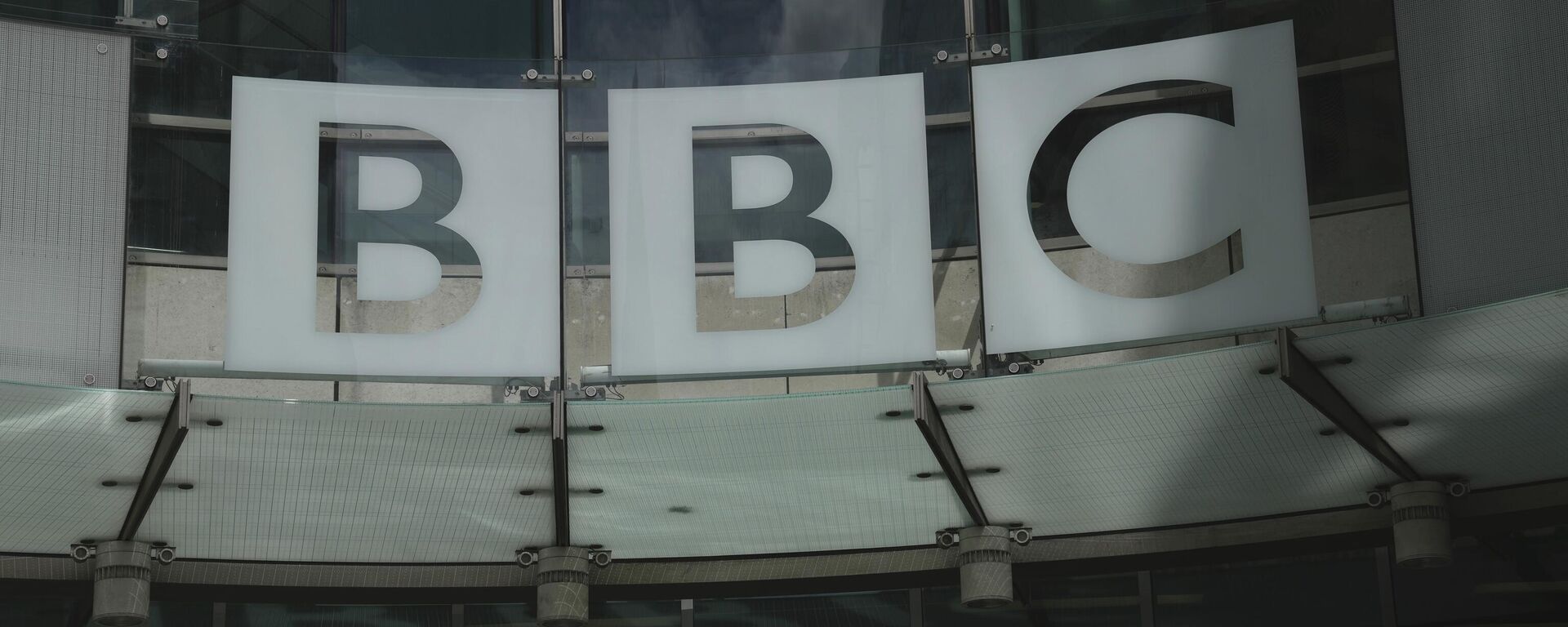 A logo of the BBC is seen at the BBC Headquarters in London, Britain, Tuesday, July 11, 2023. - Sputnik Africa, 1920, 13.12.2024