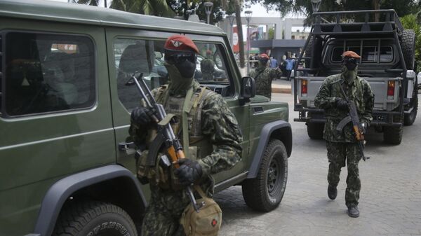 Guinea soldiers patrol - Sputnik Africa