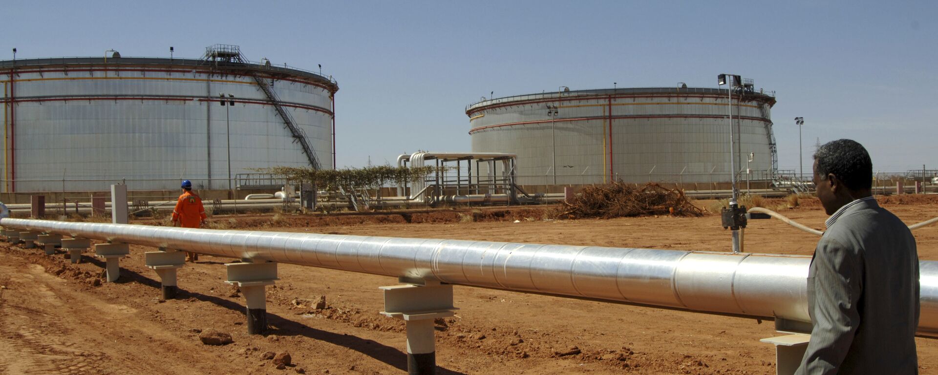 (File) Sudan's Vice President Ali Osman Mohamed Taha walks during an event inaugurate an oil field, South Kordofan, Sudan, Thursday, Dec. 20, 2012 - Sputnik Africa, 1920, 15.12.2024