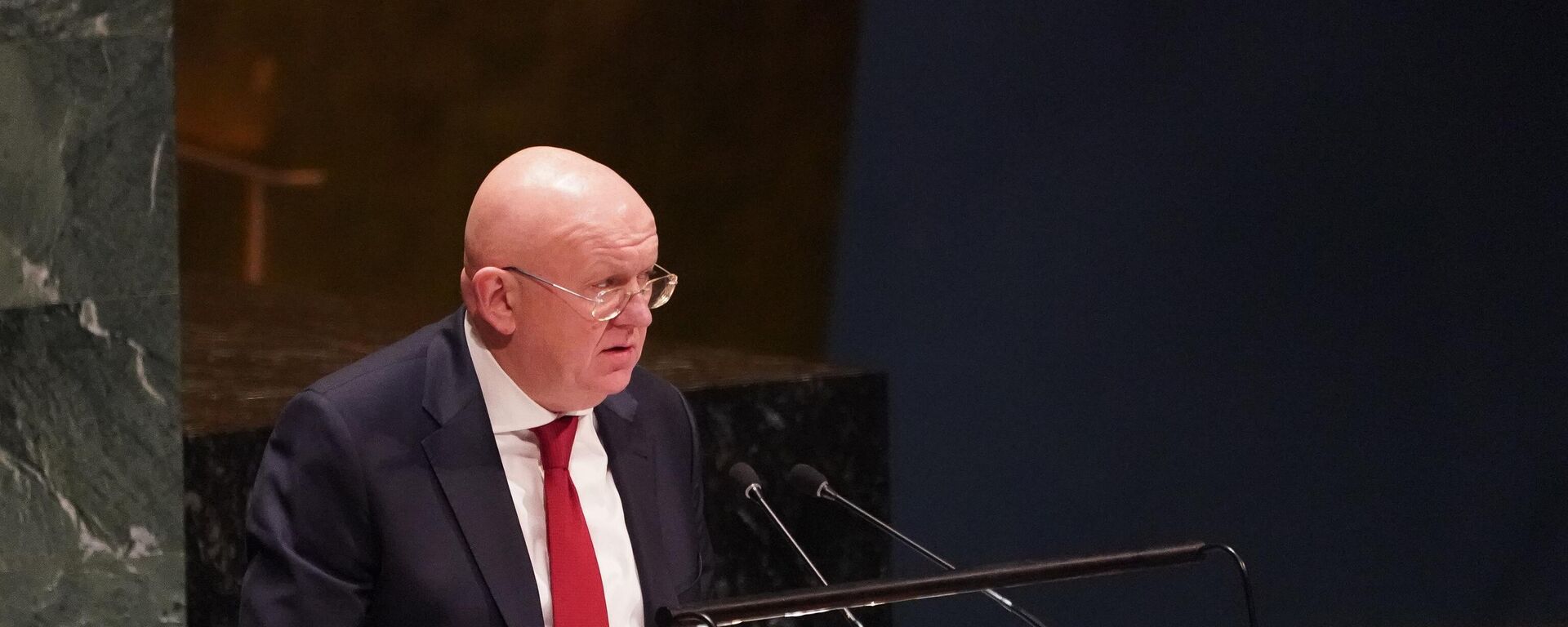 Russia's Permanent Representative to the United Nations Vasily Nebenzya addresses the plenary session of the United Nations General Assembly in New York. - Sputnik Africa, 1920, 18.12.2024