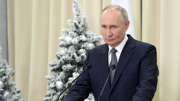 Russian President Vladimir Putin approaches the press after an expanded meeting of the Supreme Eurasian Economic Council on December 26, 2024. - Sputnik Africa