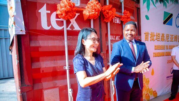 The flag-off of the first shipment of Tanzanian honey to China - Sputnik Africa