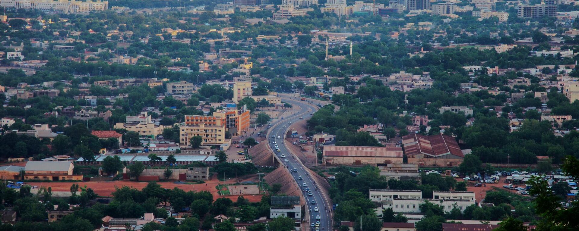 View of the city of Bamako from the Koulouba balcony of the presidency of the Republic of Mali - Sputnik Africa, 1920, 29.12.2024