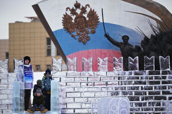 Visitors at the opening of the 10th Ice Moscow festival. - Sputnik Africa