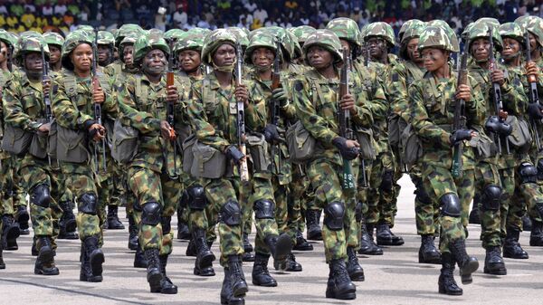 Nigerian soldiers - Sputnik Africa