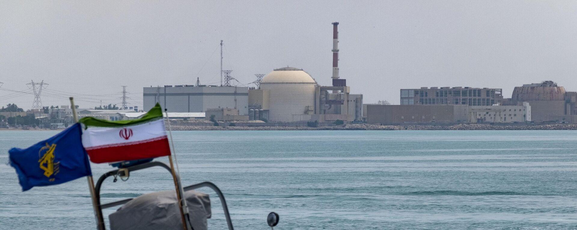 An Islamic Revolutionary Guard Corps (IRGC) speed boat is sailing along the Persian Gulf during the IRGC marine parade, which is commemorating the Persian Gulf National Day, near the Bushehr nuclear power plant in the seaport city of Bushehr, Bushehr province, in the south of Iran, on April 29, 2024.  - Sputnik Africa, 1920, 04.01.2025