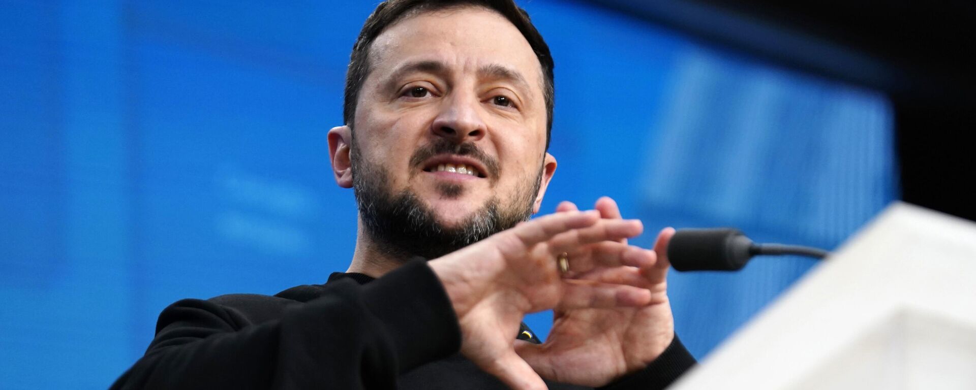 Volodymyr Zelensky speaks at the press conference during the European Council Meeting on December 19, 2024, in Brussels, Belgium. - Sputnik Africa, 1920, 06.01.2025