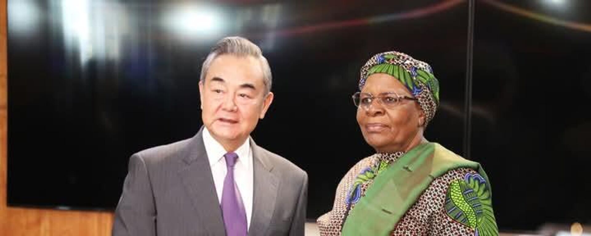 Namibian President-elect Netumbo Nandi-Ndaitwah with China’s Foreign Affairs Minister Wang Yi, Windhoek, January 6, 2025. - Sputnik Africa, 1920, 06.01.2025