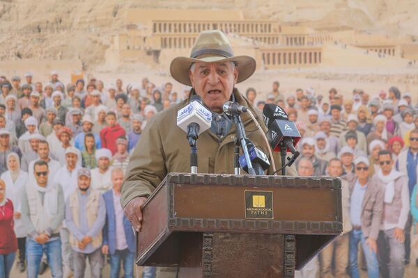 Renowned Egyptian archaeologist Zahi Hawass speaks during a press conference at Queen Hatshepsut&#x27;s temple in Luxor, Egypt, on January 08, 2025. Hawass announced significant archaeological findings, including artifacts and coffins from Ancient Egypt&#x27;s 18th dynasty, shedding light on the historical legacy of the era. - Sputnik Africa